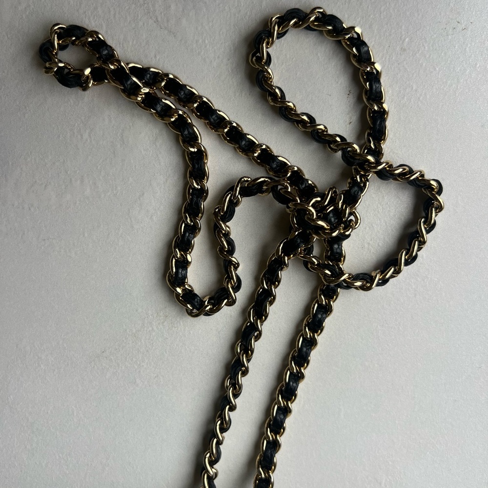 Chanel Wallet On Chain (WOC) Black Caviar Leather With Gold Hardware - Picture 11 of 16